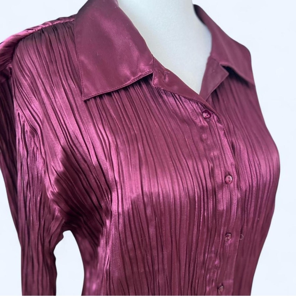 Reitmans Burgundy Pleated Satin Button Up Blouse Whimsigoth Goth Vampirecore XL - Picture 3 of 7